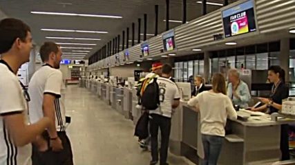 Германската футболна федерация организира специален полет до Марсилия