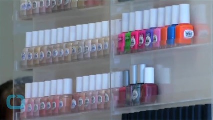 New York Governor Signs Emergency Nail Salon Worker Law