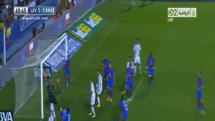 [ Кристиано Роналдо си свали тениската] Levante vs Real Madrid 2-3