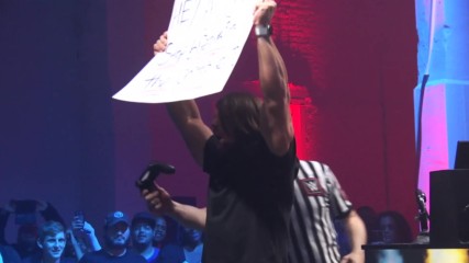 AJ Styles breaks a controller: WWE x IGN eSports Showdown