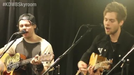 5 Seconds Of Summer - She's Kinda Hot in the Kdwb Skyroom