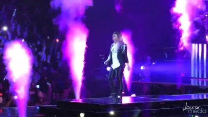 Demi Lovato - _neon Lights_ (neon Lights Tour - Anaheim) 13/02/14