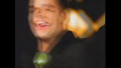 Ricky Martin - Livin La vida loca 
