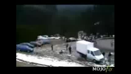 Инцидент С Рали Кола Помита Няколко Човека