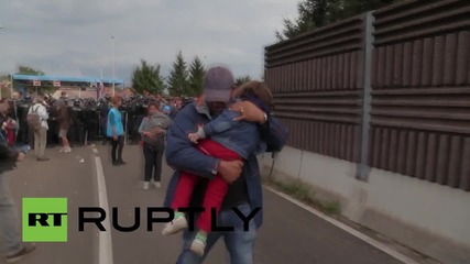 Croatia: Slovenian police pepper spray refugee at Harmica border