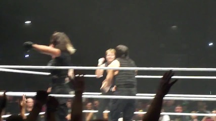 The Shield attacks Big Show - Wwe Live Tour, Brussels