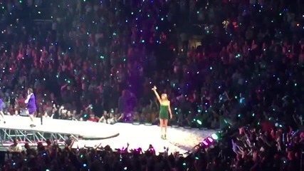 На живо от Луисвил! Taylor Swift - Shake It Off - The 1989 World Tour‬ - 02.06.2015
