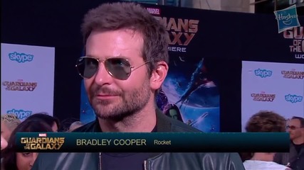 Звездата Брадли Купър дава интервю на премиерата на филма си Пазители на Галактиката (2014)