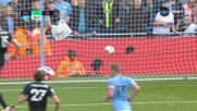 Халанд оформи класическото 3:0 за Сити с втория си гол в мача