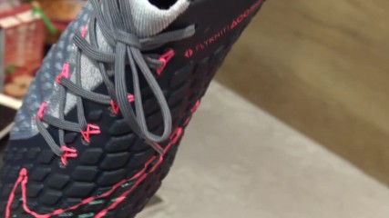 Видео ревю на Мъжки футболни обувки Nike Hypervenom Phantom 3 Fg