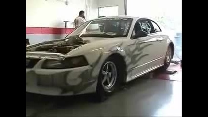 2000 Hp зверски Mustang Dyno 