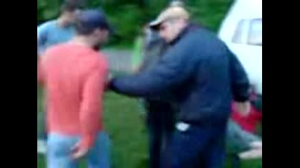 Бой между пияни ръбове