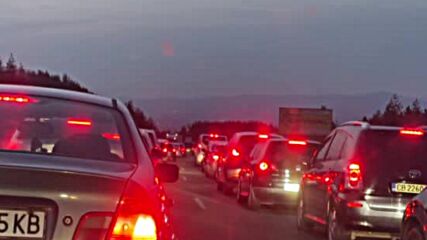 Задръстване на магистрала „Тракия”
