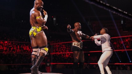 Apollo Crews faces Bobby Lashley in a pose-off: Raw, Jan. 21, 2019