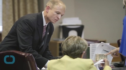 Arkansas Judge Orders State to Recognize Hundreds of Same-sex Marriages