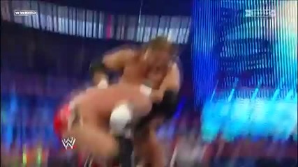 Triple H - Facebreaker Knee Smash