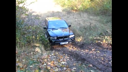 Bmw X5 без Хdrive изкачва баир Off Road