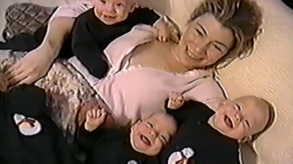 Щастието между майки и бебета ( Moms Making Babies Laugh )
