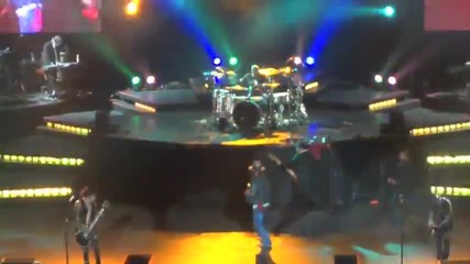 Guns N Roses - Paradise City - Hard Rock Vegas Nye 2012