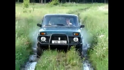 lada Niva offroad