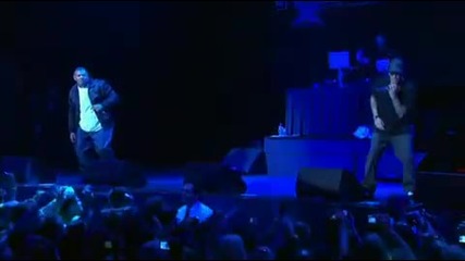 + превод ! / Eminem - Crack A Bottle ( Performance from Detroit , Michigan ) / Relapse 19 May , 2009