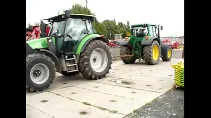 Deutz Fahr срещу John Deere