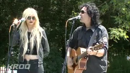 The Pretty Reckless - Peace, Love and Understanding