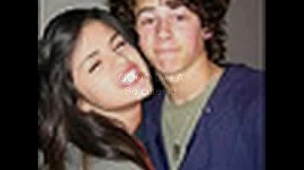 Selena Gomez And Nick Jonas Kiss ???