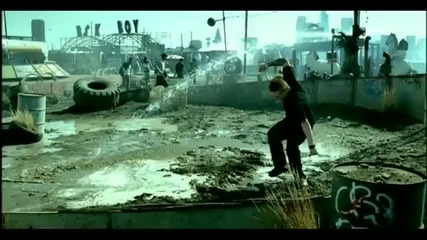 Papa Roach - She Loves Me Not