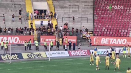 "Бултрасите" в сериозен разговор с българските играчи