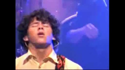 Nick belong with Miley