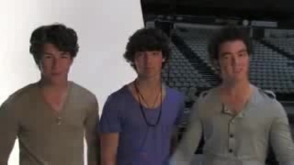 Next Jonas Brothers Live Facebook Chat - June 4