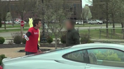 Нападнат от собственик на Ferrari