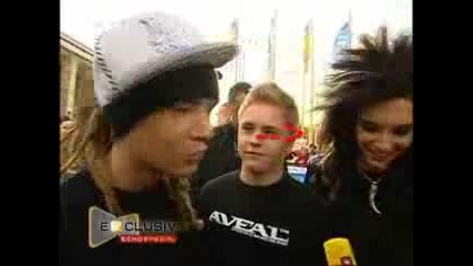 Bill Kaulitz coughs 