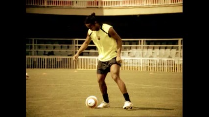 ronaldinho_dribble_high