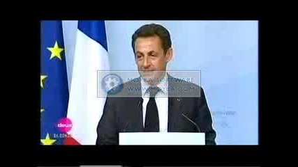 Френския Президент Е Леко Друсан
