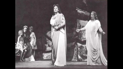 1952 Norma Joan Sutherland Maria Callas sing together 