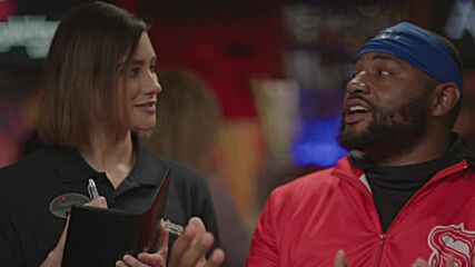 Angelo Dawkins interrupts Bianca Belair & Montez Ford’s date night at Applebee’s