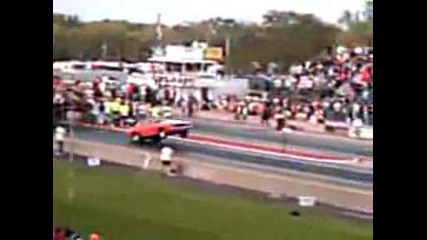 Най - дългото wheelie правено някога с кола - Camaro