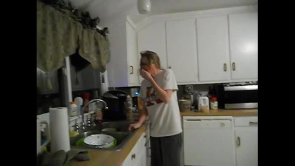 cinnamon challenge my gf the trooper!!!!