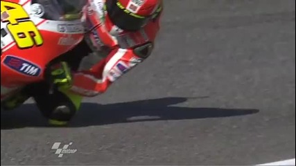 Rossi pays tribute to Supersic with special helmet