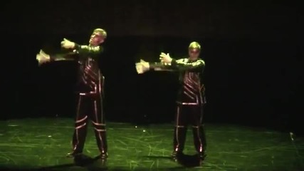 Dubstep dancing (robotboys)