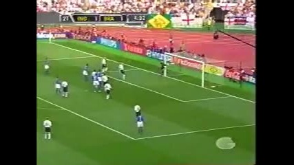 гол на Роналдиньо от фаул срещу Англия