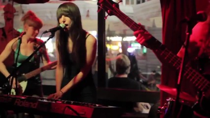 The Anna Thompsons - Bleeding Through