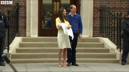 Кейт и Уилям представиха новородената принцеса на света!
