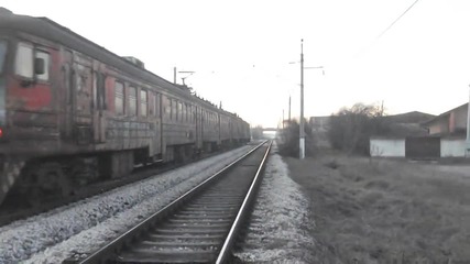 Кпв13208 с 33.007/8 пристига на спирка Връбница.