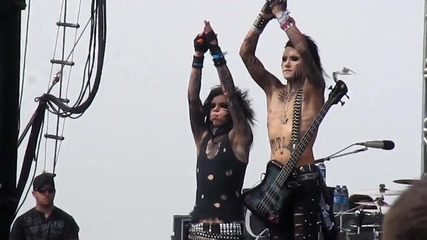 Black Veil Brides- Beautiful Remains