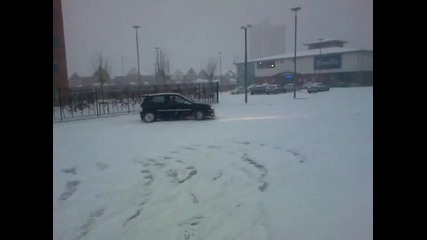 Opel Corsa дрифт в снега !