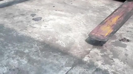 Не всеки може да направи това . Страхотен номер с електрокар ойто го може си го може