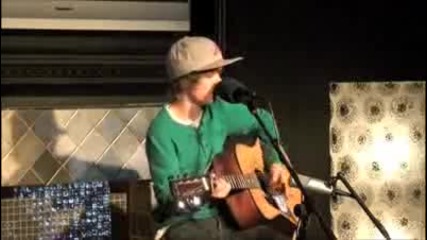 Justin Bieber - One Less Lonely Girl (acoustic) 
